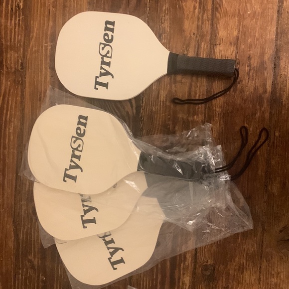 β’Brand Newβ’ Set of 4 Pickleball Paddles - Picture 7 of 7